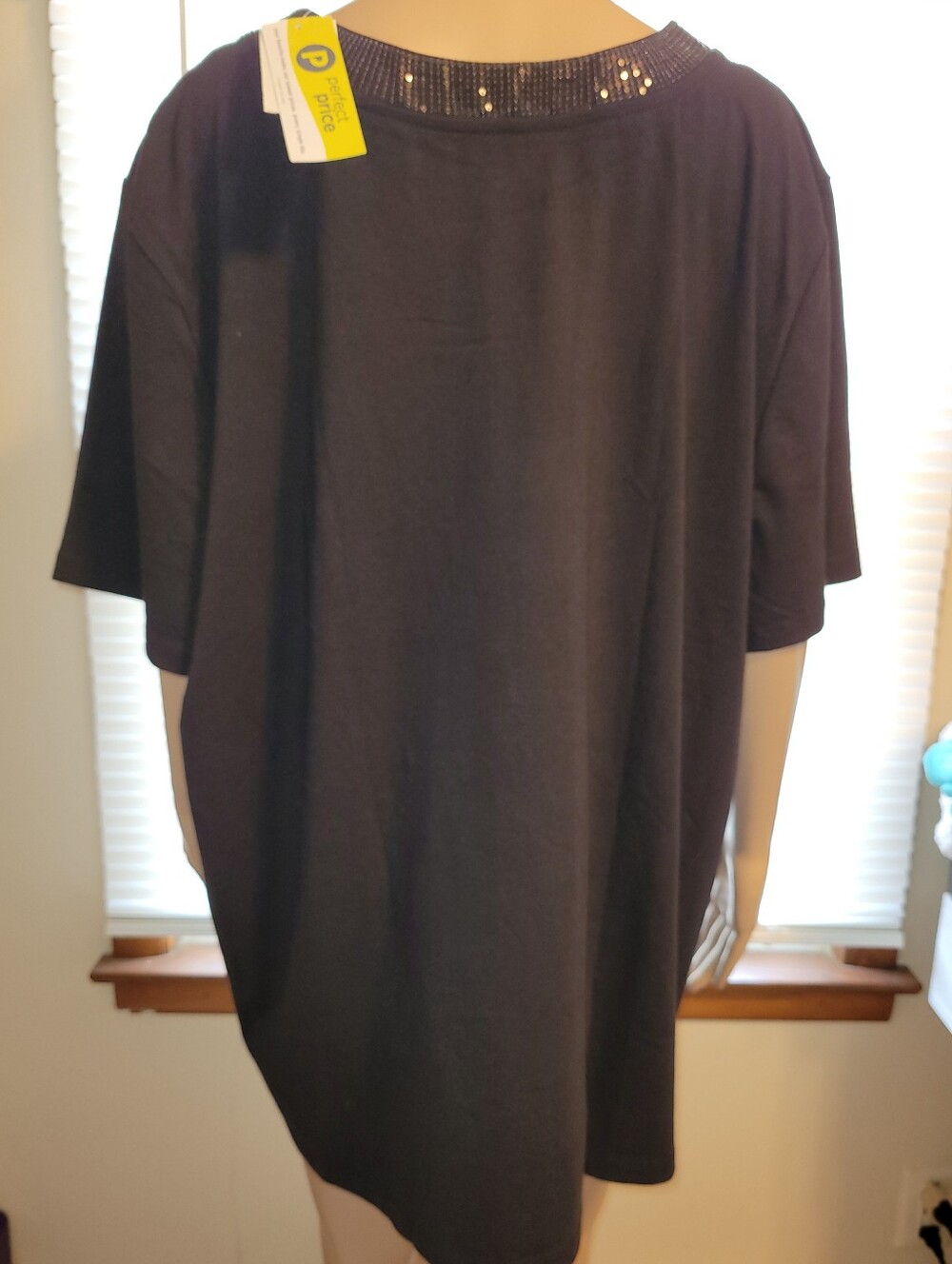 NWT - Liz & Me Black Short-Sleeve Sequin Crewneck Shirt. - Picture 4 of 5